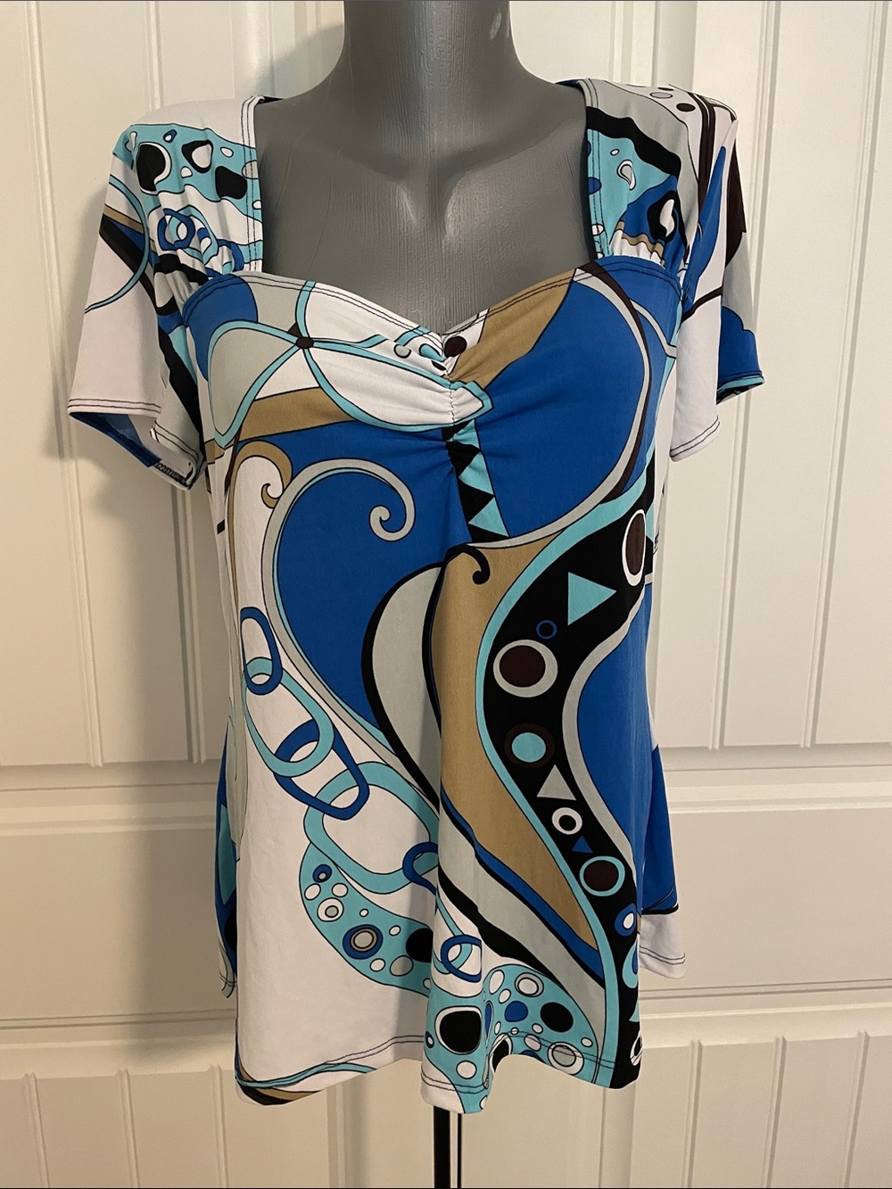 Abstract Blue & White Square-Neck Short Sleeve Top